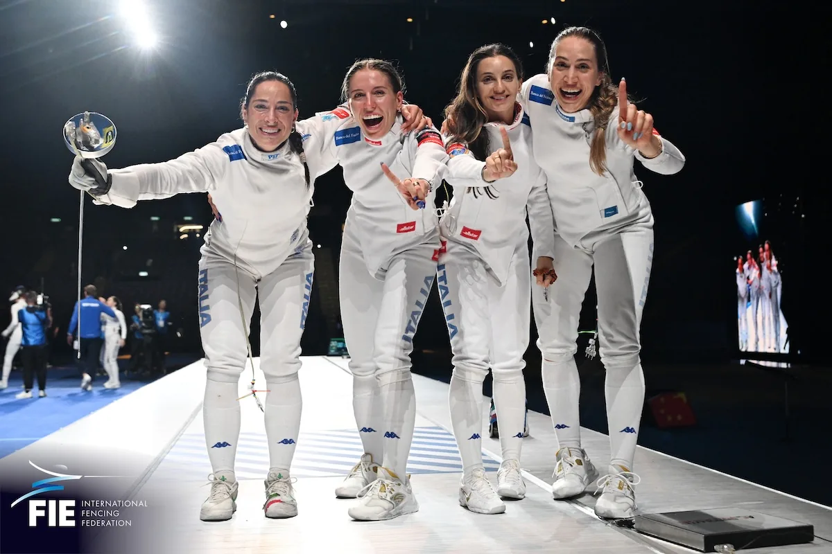 Italia, doppietta d'oro ai Mondiali: trionfo azzurro nel fioretto maschile e nella spada femminile - La Gazzetta dello Sport