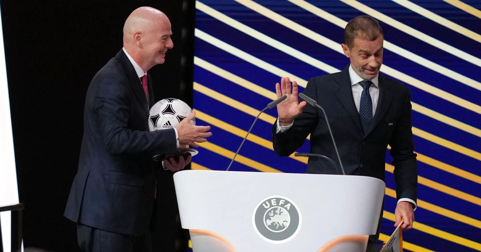 L'Ue e Londra contro il piano commerciale Fifa: 'Giù le mani dal nostro sport'